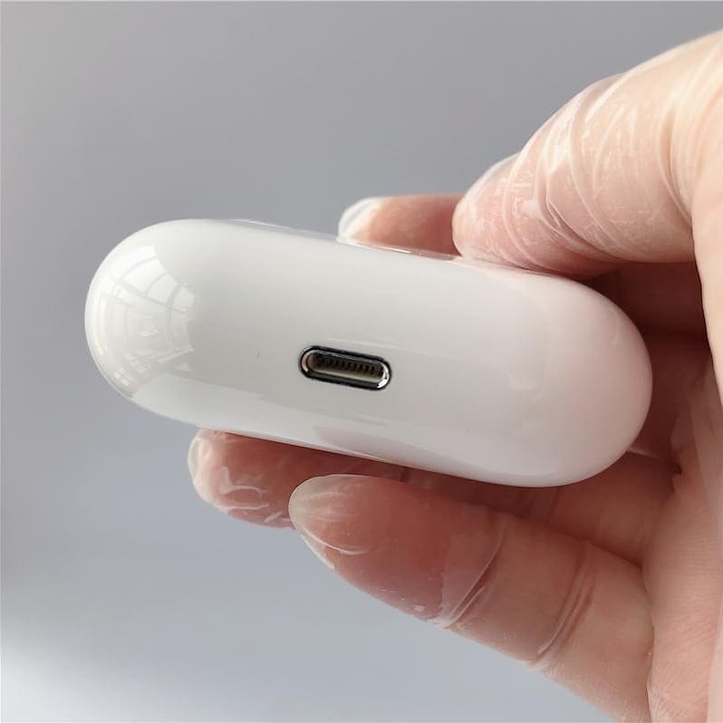 Airpods Pro 1:1 with wireless charging case